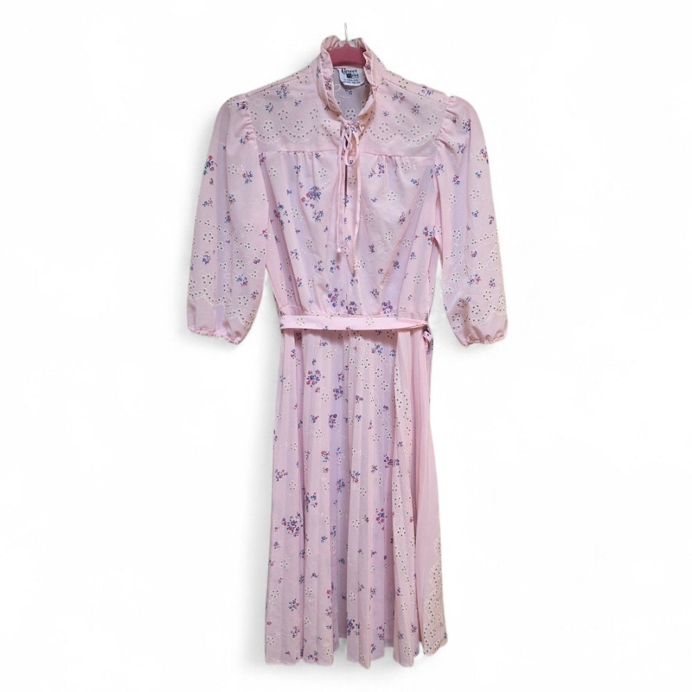 Vintage 1970s Pink Floral  Dress Career Miss by Carla Jane